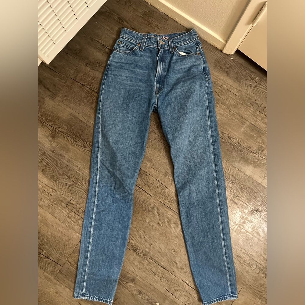 NWOT MOTHER denim SNACKS! Skimp Jean mom Jean